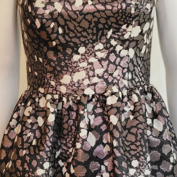 MARK & JAMES by BADGLEY MISCHKA Jacquard Sheath Mini Dress Metallic - Picture 6 of 8